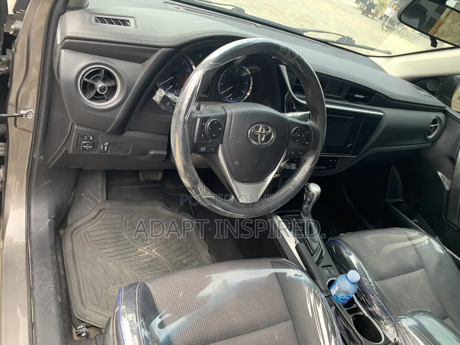 Toyota Corolla 2019 Brown