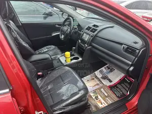 Toyota Camry SE 4dr Sedan (2.5L 4cyl 6A) 2012 Red