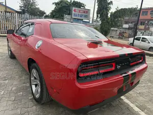 Dodge Challenger GT AWD 2017 Red