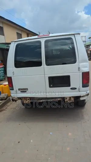 Ford E250 2008 White