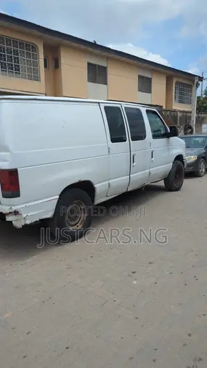 Ford E250 2008 White