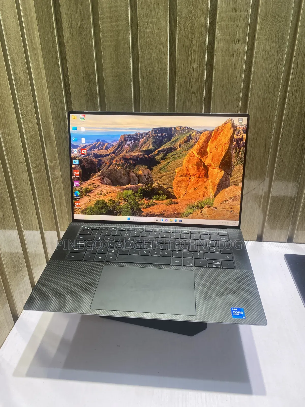 Laptop Dell Precision 5560 16GB Intel Core i7 SSD 512GB