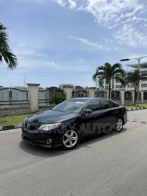 Toyota Camry SE 4dr Sedan (2.5L 4cyl 6A) 2013 Black