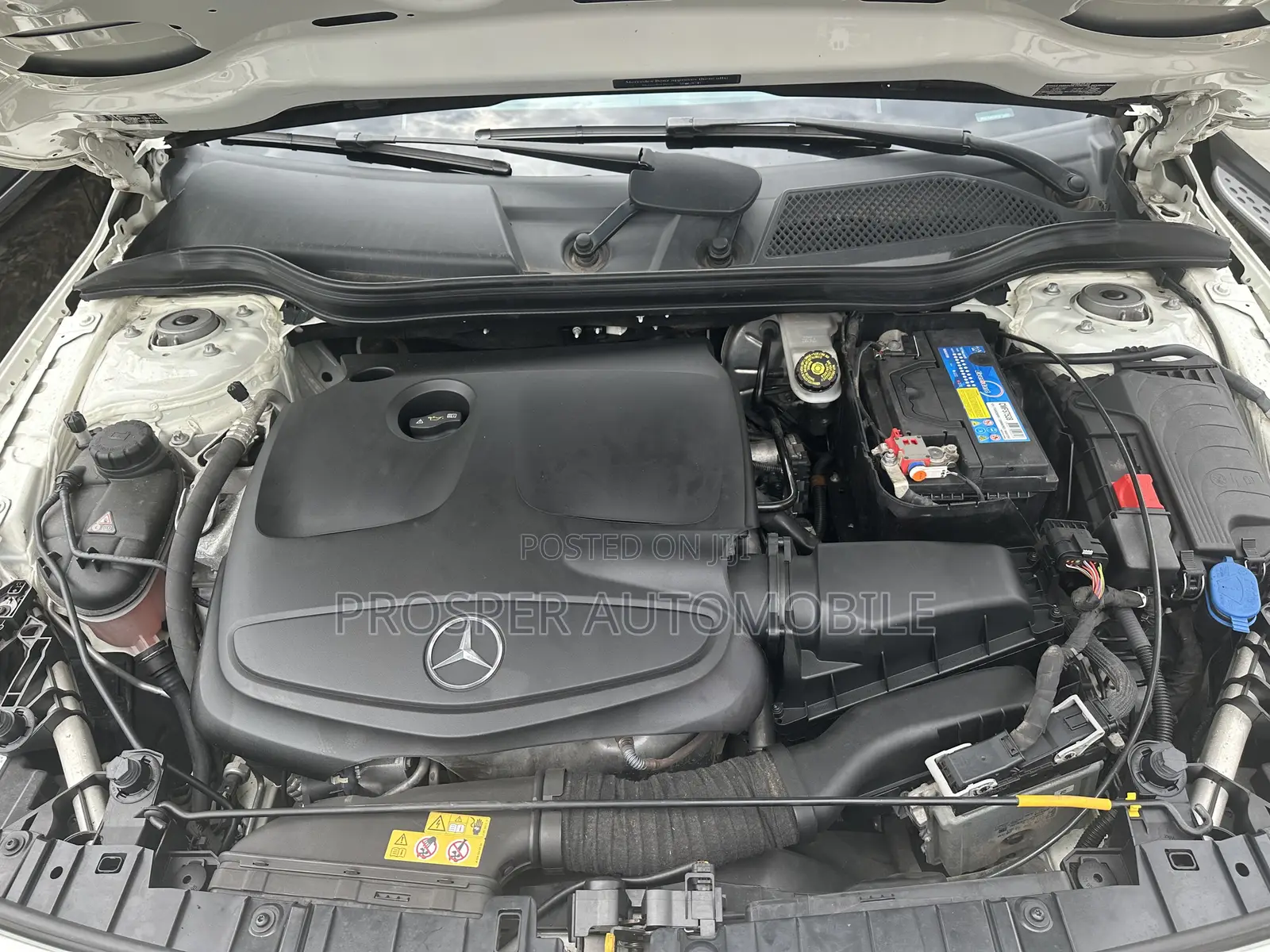 Mercedes-Benz GLA 250 2016 White