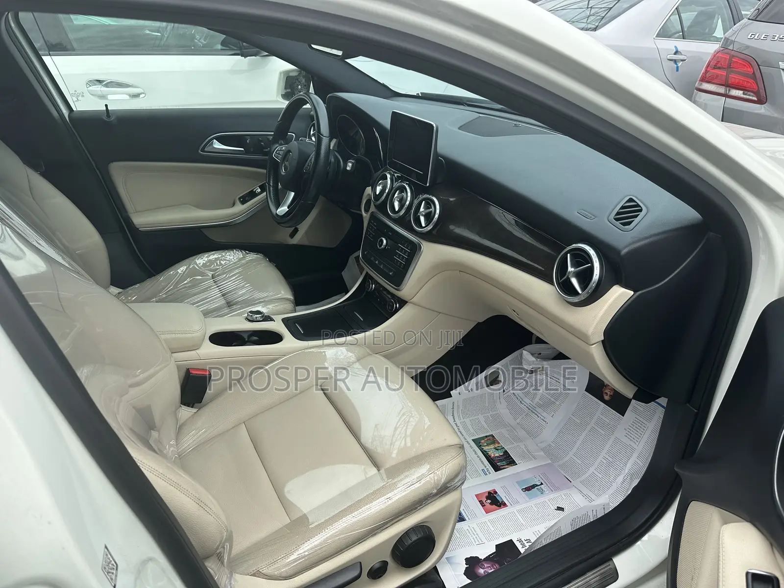 Mercedes-Benz GLA 250 2016 White