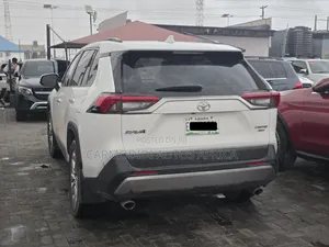 Toyota RAV4 2019 White