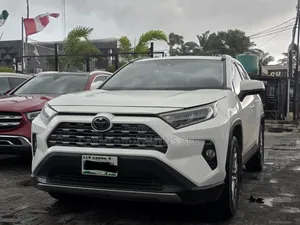 Toyota RAV4 2019 White