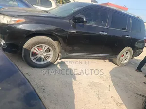 Toyota Highlander Limited 2011 Black