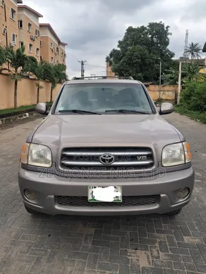 Toyota Sequoia Limited 4dr SUV 4WD (4.7L 8cyl 4A) 2004 Gray