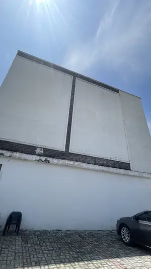 Furnished 4bdrm Townhouse / Terrace in Agungi for rent