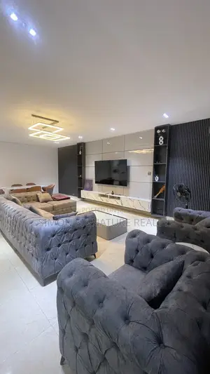 Furnished 4bdrm Townhouse / Terrace in Agungi for rent
