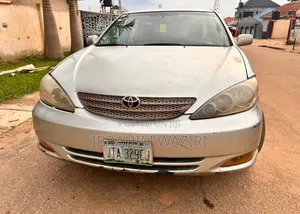 Toyota Camry 2004 Brown