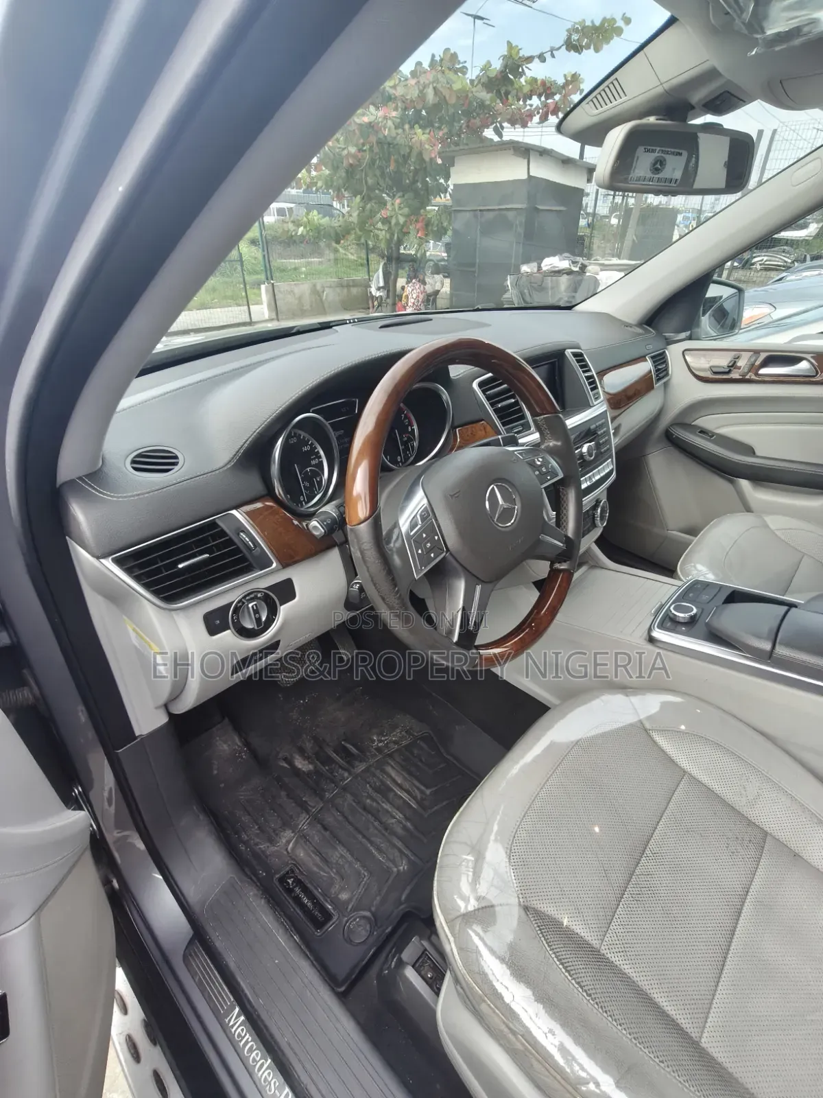 Mercedes-Benz M Class 2012 Silver