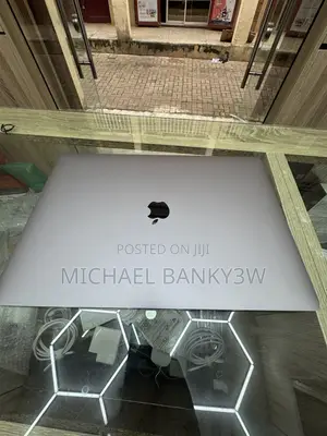 Laptop Apple MacBook Pro 2019 32GB Intel Core i9 SSD 1T