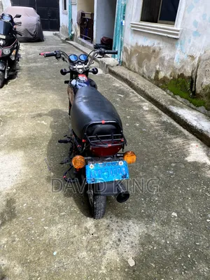Bajaj Boxer 2024 Red