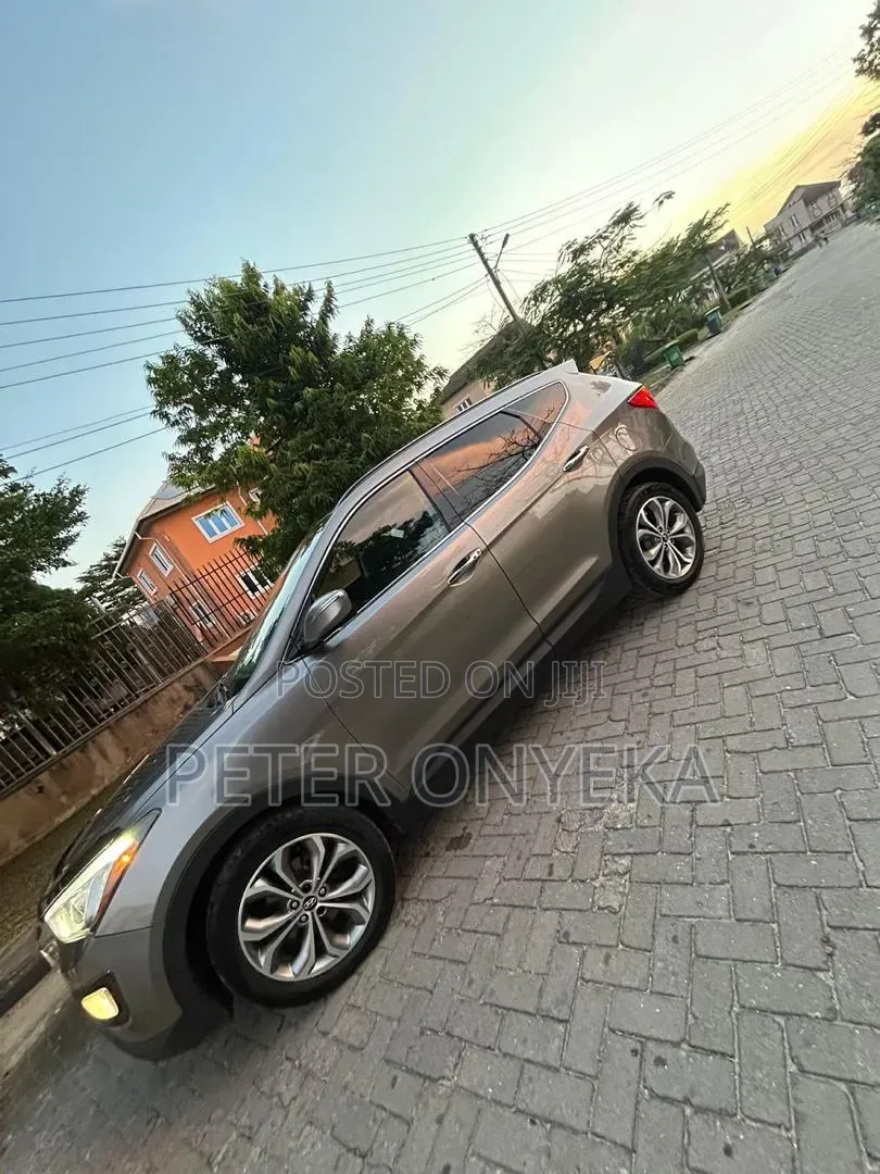 Hyundai Santa Fe 2016 Brown