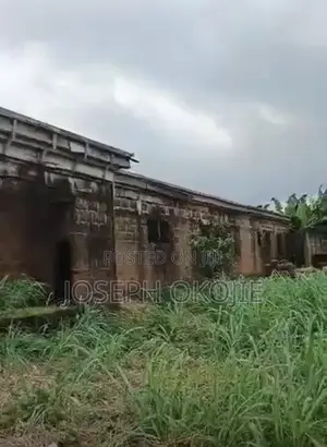 10bdrm Apartment in Rcc Road, Benin City, Ikpoba-Okha for sale
