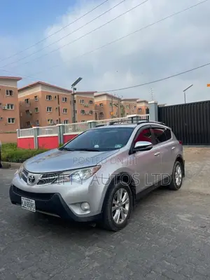 Toyota RAV4 XLE 4dr SUV AWD (2.5L 4cyl 6A) 2015 Silver