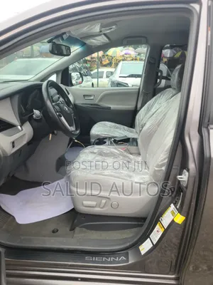 Toyota Sienna LE 8 Passenger (3.5L 6cyl 8A) 2017 Gray