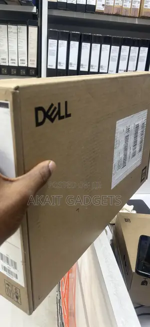 New Laptop Dell Pro Max 16 32GB Intel Core Ultra 7 SSD 512GB