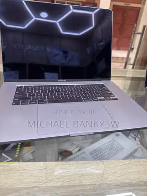 Laptop Apple MacBook Pro 2019 32GB Intel Core i9 SSD 1T