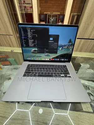 Laptop Apple MacBook Pro 2019 32GB Intel Core i9 SSD 1T
