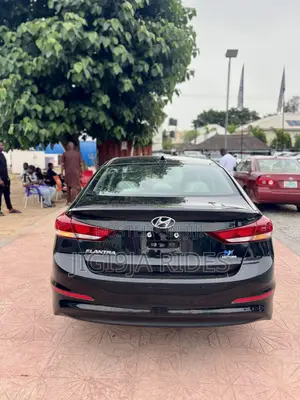 Hyundai Elantra 2016 Black