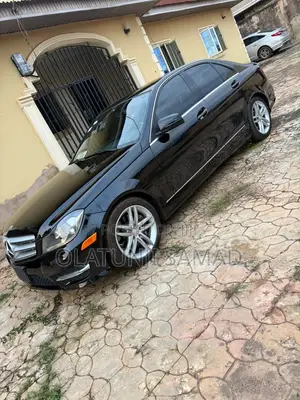 Mercedes-Benz C300 2013 Black