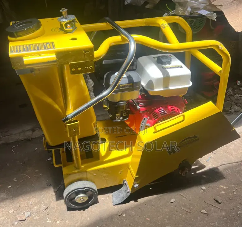 Asphalt Cutting Machine