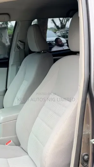 Toyota Camry LE 4dr Sedan (2.5L 4cyl 6A) 2017 Gray