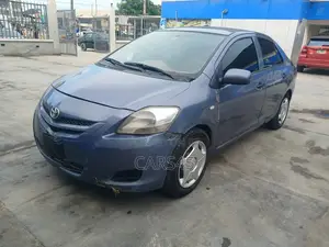 Toyota Yaris 2008 Purple