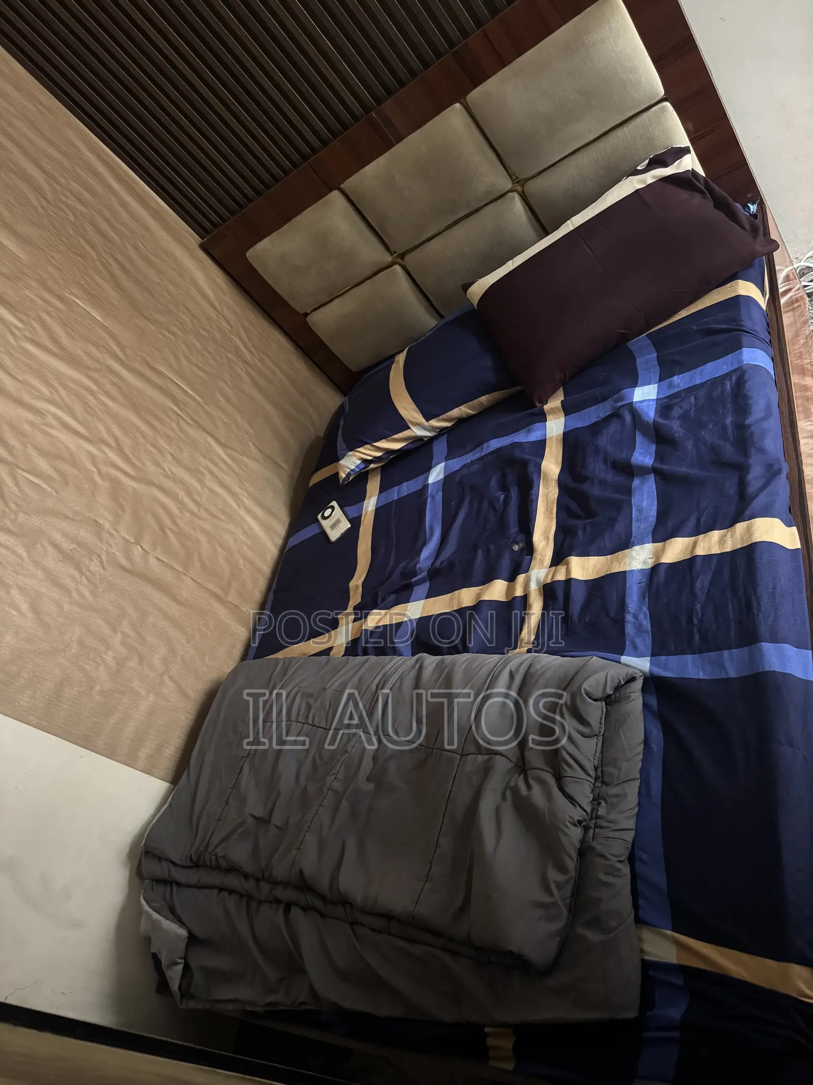 4.5 by 6 BEDFRAME
