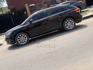 Toyota Venza 2010 XLE V