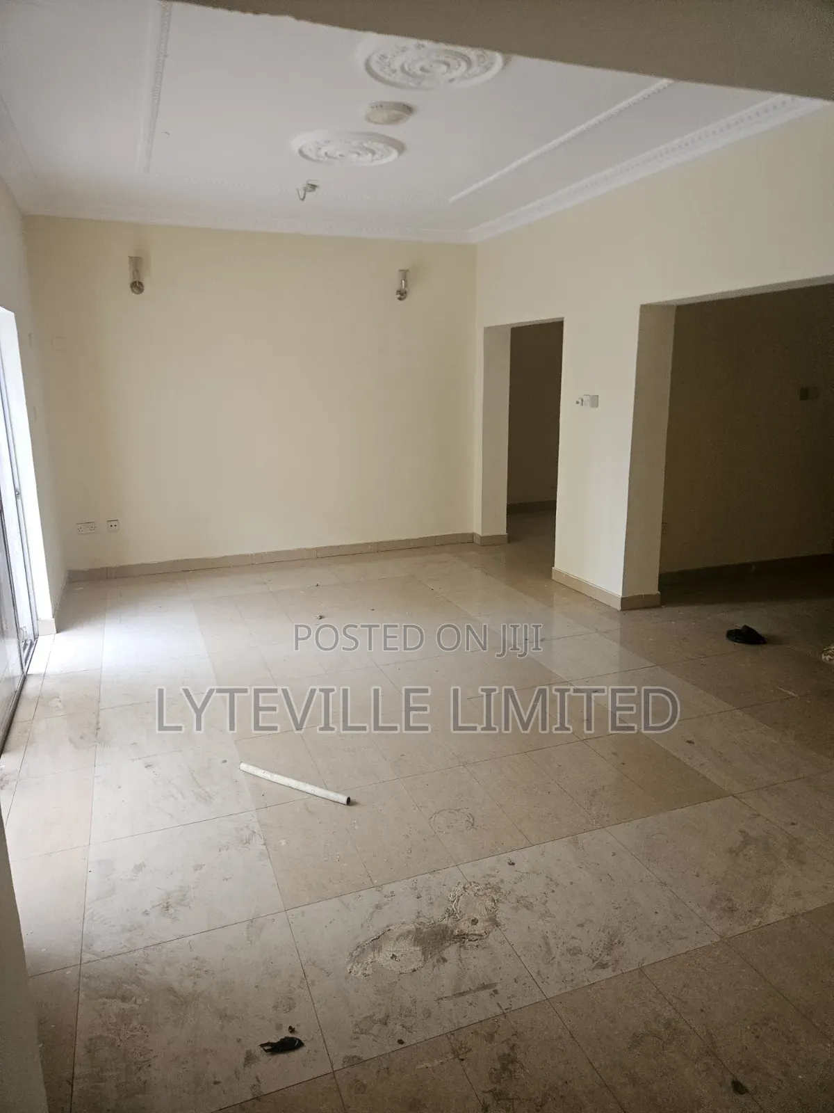 Renovated Office Flat Space