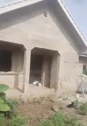 2bdrm Bungalow in Apeka for sale
