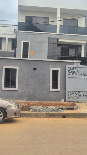 6bdrm Duplex in Ikeja Gra Lagos for sale