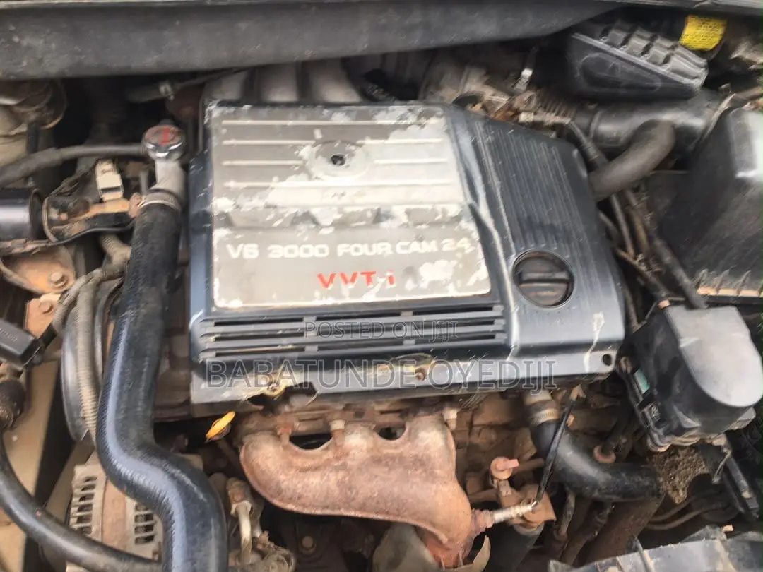Toyota Sienna 2000 Silver