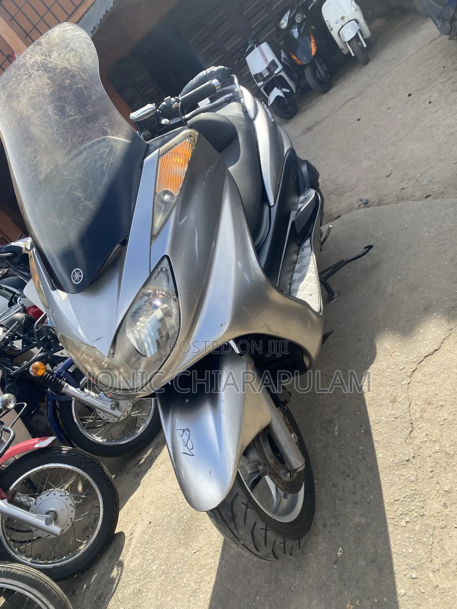 Yamaha Majesty 2010 Silver