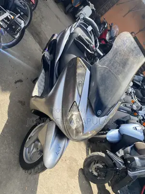 Yamaha Majesty 2010 Silver