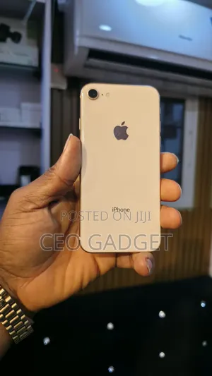 Apple iPhone 8 64 GB Gold