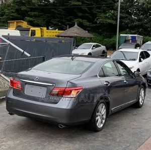 Lexus ES 2012 Gray