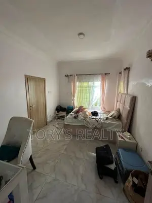 3bdrm Apartment in Chevron for rent