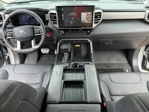 Toyota Tundra Platinum CrewMax 6.5' Bed 2024 Gray