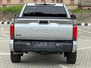 Toyota Tundra Platinum CrewMax 6.5' Bed 2024 Gray