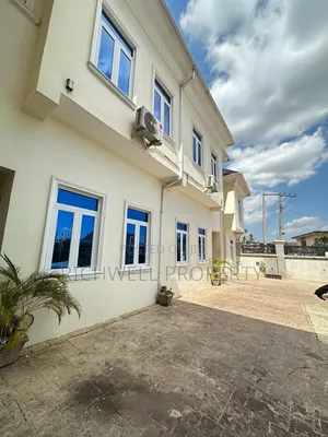 Furnished 5bdrm Duplex in Sharp Corner Oluyole for sale