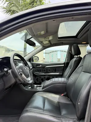 Toyota Highlander XLE 4dr SUV AWD (3.5L 6cyl 6A) 2015 Black