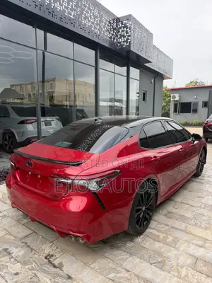 Toyota Camry XSE 2021 Red