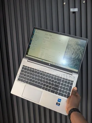 Laptop HP ProBook 450 G9 16GB Intel Core i5 SSD 256GB