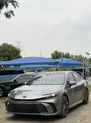 Toyota Camry XSE 2025 Gray