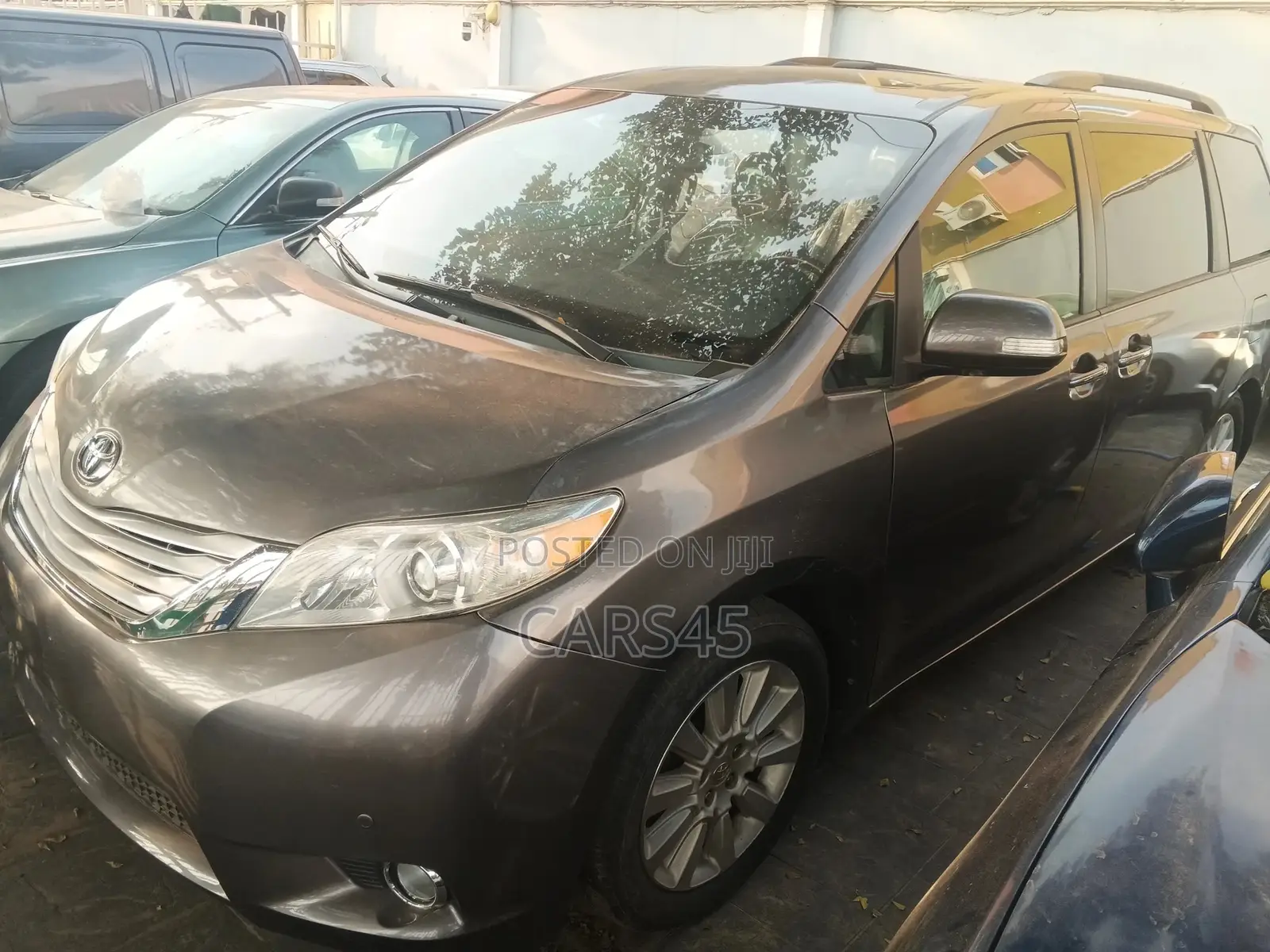 Toyota Sienna 2013 Gray